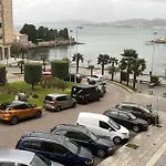 Piso En Bouzas Con Vistas A La Ria アパート *