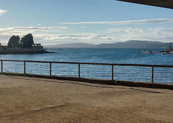 Piso En Bouzas Con Vistas A La Ria Apartment *